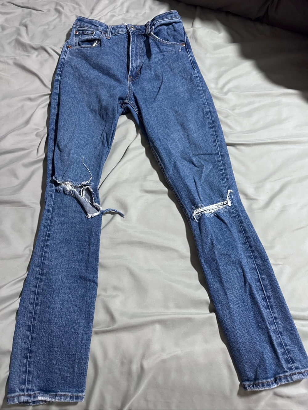 Abercrombie & Fitch The Skinny High Rise Curve Love Blue Distressed Jeans